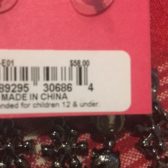 RARE NWT Betsey Johnson large Flower Earrings - Picture 4 of 4